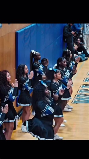 OHS Varsity CHEER 🤍💙📣#prettygirls #cheerleader #oaklandhighcheer #fypシ゚viral #oaklandhighschool