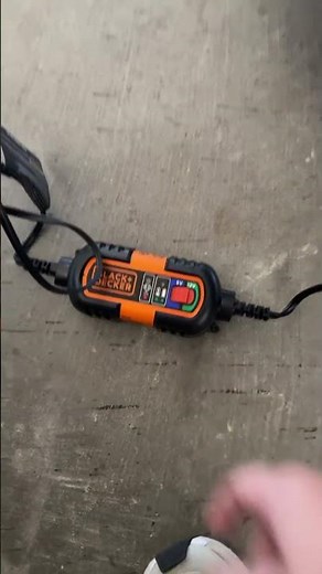 How to set up a trickle charger to car battery # #automobile #drivewayrepair #diy #carfix #howto