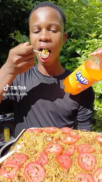 😍Pilau with @Fanta @Coca-Cola #eatwithafrikah #heylove💛