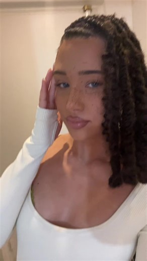 Vidéos de _ouna_ (@_ouna_l) avec son original - William