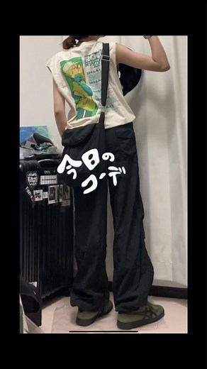 夏フェスコーデ🎧🎶去年はオフィシャルtの袖をカットしてみんなでお揃いにしたよ〜う❕インしても出してもカワイイし、ハーパンでも良し❕ #fyp #おすすめ #夏フェスコーデ #ロッキン #rockinjapan #ファッション #邦ロック好きと繋がりたい #フォーリミ #オーラル