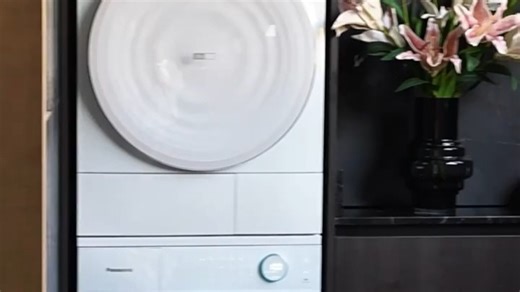 松下小薄荷S5洗烘套装，10kg超薄设计，双智投便捷洗衣，高效烘干不伤衣，家用洗烘更省心。