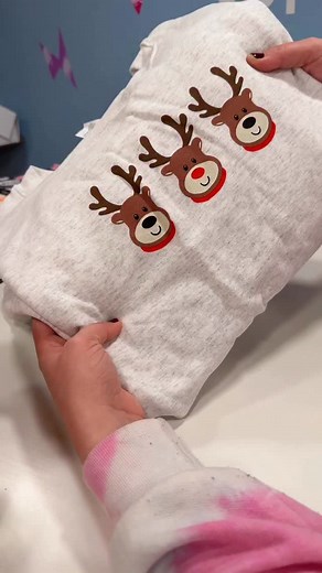 1.8K views · 97 reactions | let’s pack katie’s cute order‍⬛ of course I had to throw in some freebie stickers! #packingorders #packingasmr #cutecups #halloweendecor #royandpip | Roy and Pip | Facebook