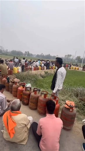 The Reality Of Lpg Shortage In India😨| #shorts #shortsfeed #lpgshortage #harshexplain