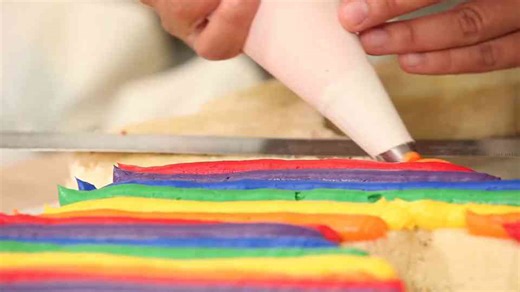 My Little Pony Cake: Rainbow Buttercream & Bob's Cake Scraps!