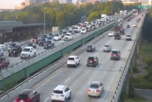 Delays in Richmond as I-64 crash closes multiple lanes