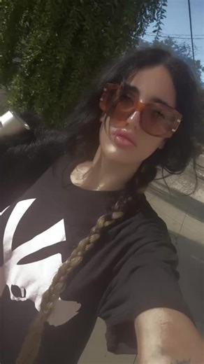 Ic3d (@1c3dprinc3ss)’s videos with Gun Sounds - Waka Flocka Flame