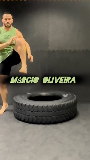 Marcio Oliveira on Instagram: "🤜🤛🔥Entraînement directionnel pour perfectionner les skills de combat ! Travaille sur la coordination, l’endurance et le footwork. Chaque détail compte pour être plus réactif sur la cage ! 🔥💪 👉 Prêt à relever le défi ? La clé, c’est l’engagement et la discipline ! 💯 #Combat #Entraînement #Footwork #Coordination #Endurance #Boxe #mma #mmatraining #meximieux #karatejutsu #karatecombat #jutsu #karate #combat #mmalifestyle #mmafighter #sport"