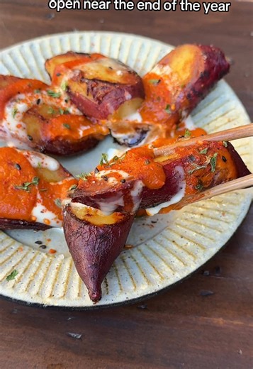 Our team visited around 279 new restaurants in LA this year and narrowed it down to the 10 best. How did we do it? 👉 Link in bio for more on The Best New Restaurants of 2025. #infatuationla #bestnewrestaurants2025 #losangeles #EEEEEATS