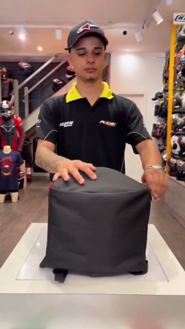 MODULAR MOTORCYCLE BLUETOOTH HELMET LS2