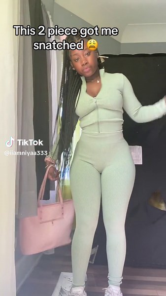 Cute and Stretchy Two-Piece Set Review