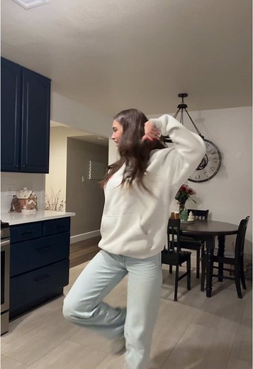 Innovative Dance Moves by Faith Marie | Changing It Up!