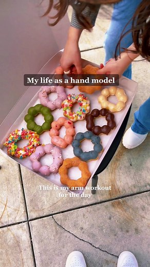 My workout for the day 💪 @cyn.eats #handmodel #foodmodel #photography101 #photographer #photography @allie.eats