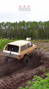 Square Body Chevy Suburban Mud Truck #horsepower #chevytrucks #mudbogging #mudding | Moto Doggo