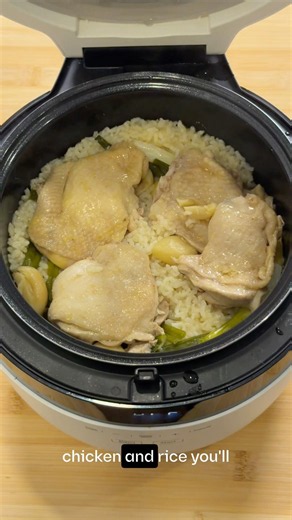 One Pot High Protein Hainanese Chicken & Rice with 41g of Protein #chickenrecipe #chickenandrice