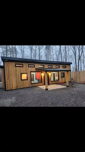 Adults only romantic/sexy cabin. THE RED ROOM CABINS in Dunlap, Tennessee. 💋 #travel #travelling #traveltheworld #trip #travelblogger #adventure #TravelingCouple #traveling #vacation | Tiffanee Brinkman
