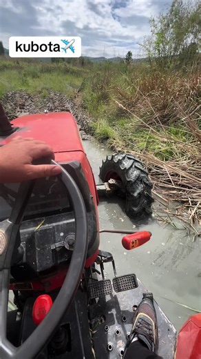 Discover the Power of the Kubota M9000 Tractor