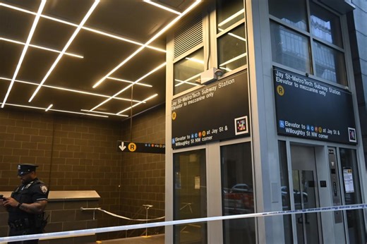 MTA worker punched trying to break up platform fight near scene of Brooklyn ‘samurai sword’ slaying