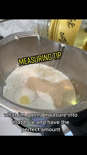 Proper Way to Measure Wet Ingredients for Baking without Getting the Spoon Wet