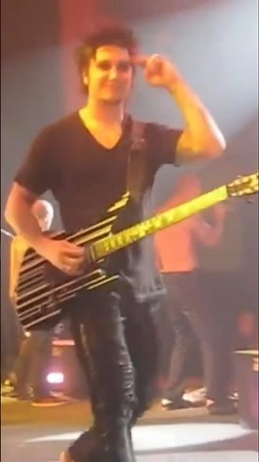 “Avenged Sevenfold Goes INSANE! 😱 | ‘Almost Easy’ Live 2008 – Legendary Performance!”