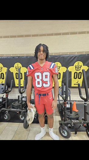 Wow Senior Year!!!!👏❤️🙏😥 Mom and Son High School Senior Varsity Football Photo Shoot. OMG Senior Year Already!🫡🫡 Make the best memories and have fun! I'm so very proud of you son!! Keep Pushing! Love You!🩵🩵 Football Season Here We Come!!🏈🏈🏈 | Sharlene Madu-Author