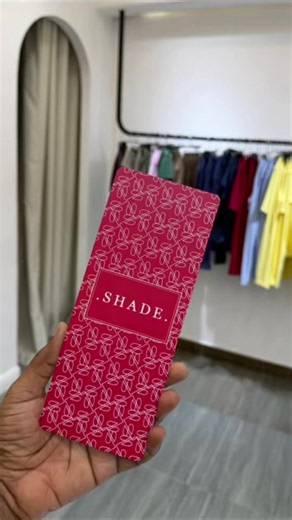 Réponse à Missy : offrir 2 échantillons de chaussettes de la collection