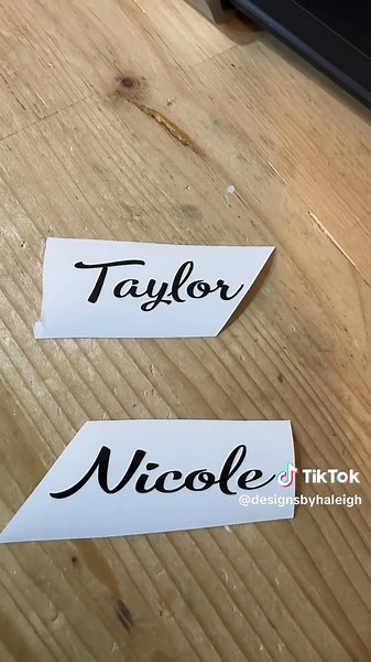 Glitter Pens!!!#designsbyHaleigh #custompens