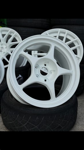 “คืนชีพล้อแม็ก ด้วยระบบ Powder Coat ทั้งระบบ งานเนียน ทน สีไม่ลอกง่าย 🔧🛞 สนใจทักมาได้เลย#ช่างบอลแม็กซ์เซอร์วิส #ทำสีแม็กซ์รถยนต์แบบดีสุด #ซ่อมล้อแม็กซ์รถยนต์ #ลอกสีก่อนพ่น #ทำสีล้อแม็กซ์รถยนต์