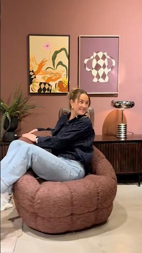 Maak een statement in je interieur met fauteuil Tina. Verkrijgbaar in 3 prachtige kleuren🤎