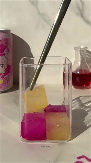 tag your aquarius friend 🫶🐬♒️ #astrology #aquarius #zodiac #asmr | creds: estherscafe_