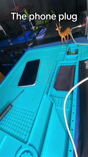 🧑‍🔧🔌da real deal plug all models or devices can be repaired give us acall ,Iphones,androids , tablets,ipads ,#bahamiantiktok #phonerepairshop #fixphones #blowthisup #fyppppppppppppppppppppppp #newfeed ##bahamas🇧🇸 #fyp #fixphones #repairing #repairphones