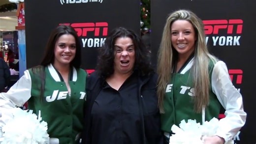 Comedian pranks unsuspecting mall shoppers with hidden cameras