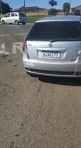 PEDIDO DE AJUDA VIA WHATSAPP! "Bom dia Bill Guerra carro abandonado no retorno que entra pro Setor Triunfo na GO070 sentido centro de Goianira. Veículo deve ter sido furtado pois está com o vidro da motorista estourado e com a porta de trás aberta, carro lotado de som e roubaram os módulos do porta módulo traseiro, ainda não consta no Sinesp registro de roubo. PLACA MERCOSUL: NJX 0I77" | Bill Guerra Mochilink