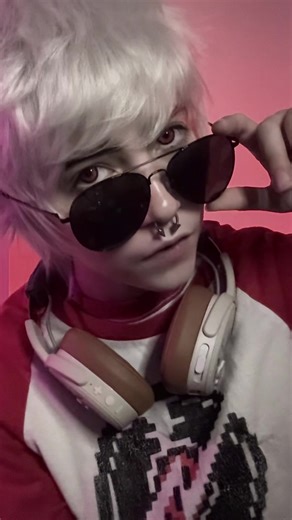 Exploring Dave Strider's Homestuck Cosplay