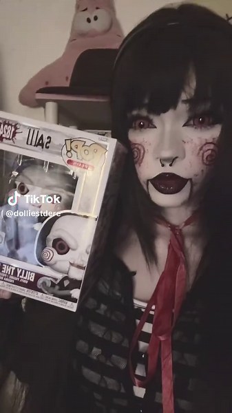 Cosplaying as Billy the Puppet: A Horror Movie Experience