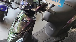 VERKOCHT / SOLD In opdracht van de klant , deze prachtige nieuwe zip omgebouwd . Bedankt voor u aankoop, en voor straks heel veel veilige en gezellige kilometers. Ivm beperkte voorraad piaggio zip brom uitvoeringen , bestel op tijd . J&b scooters & ebike,s Eindhovense weg 6a Geldrop 5662aa 040-8432548 Info@jb-scooters.nl Www.jb-scooters.nl Ebikescootershop.nl | J & B Scooters | Facebook