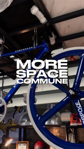 #LookerMoments "More Space Commune" คอมมูนิตี้บรรยากาศดีที่รวมสีสันความสนุกไว้อย่างลงตัว ทั้งไอเท็มน่าช้อป งานอาร์ต อาหาร เครื่องดื่ม และเสียงเพลงจากเหล่า DJ ที่มาเติมเต็มบรรยากาศดีๆ ท่ามกลางมิตรภาพ และผู้คนที่น่ารัก Location: More Bar snd Bistro, Pataya #morespacecommune #market | Cheeze Looker
