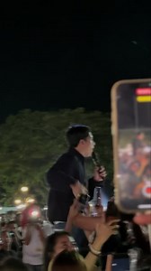 85K views · 3.8K reactions | “HAWAKAN MO ANG KAMAY KO…殺” WATCH: TJ Monterde performs his hit song “Ikaw at Ako” during this year’s Dumaguete Music Festival, at the Pantawan People’s Park on Sunday, November 24, 2024.  James Carl Jaramillo, correspondent | Yes FM Dumaguete | Facebook