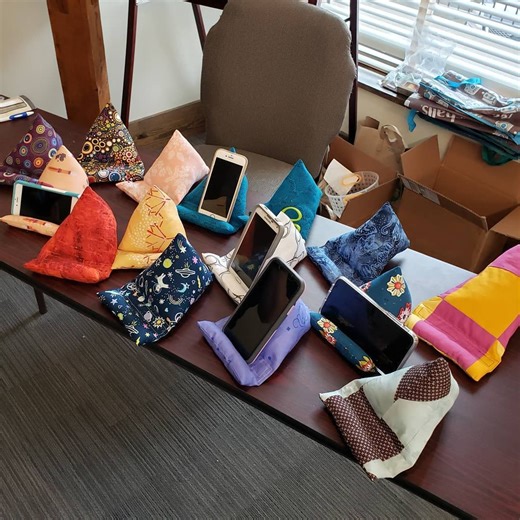 How to Sew a Cell Phone Holder Pillow – PATTERN