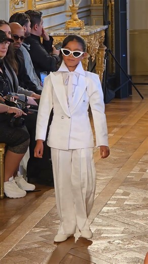 Défilé de Mode de la marque Souza #pfw - Mannequin 4