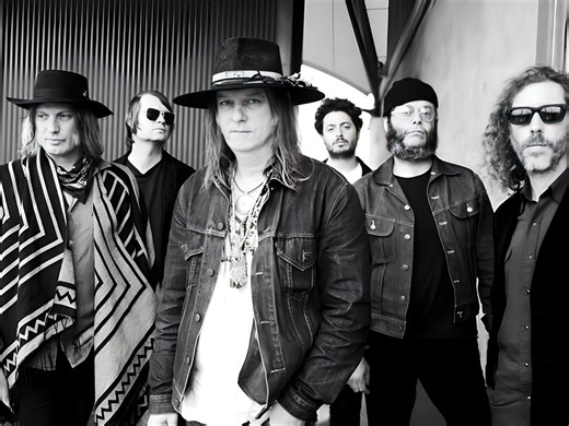 The Brian Jonestown Massacre show ends with onstage fight