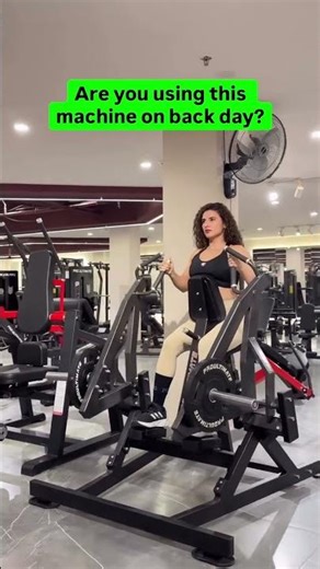 Back day secret weapon 🔥Are you using this machine or skipping it? 👀