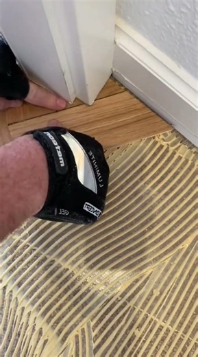 Tipps/ Tricks/ hack/ tools/ Parkett/ Holz/ Kleber/ Vinyl/ sanieren/ Fliesen/ kitten/ bohren/ sägen