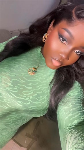 WHY YOU FEEL LIKE FAINTING SOMETIMES 🎯 “That fainting feeling? Your body dey beg for attention 😩🧠” 💬 Common causes: 1️⃣ Low BP 2️⃣ Low sugar 3️⃣ Heat 4️⃣ Dehydration 5️⃣ Stress 6️⃣ Lack of food 7️⃣ Standing too long Sit down immediately and hydrate. 📢 Drop a 💧 if you want prevention tips. #WellnessWithNurseJiggy #FaintingAwareness | Adepoju Toluwanimi Oluwasemilore