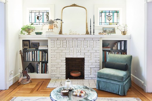 This “Unconventional” Style Hack Solved My Living Room TV Mounting Problem