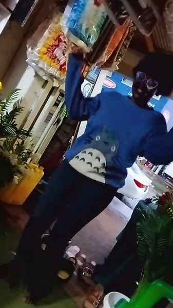 Black queen (@black.queen6235)’s videos with Champion Gal - Fik Fameica