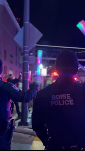 Boise Police Department on Instagram: "It’s the best time of the year, our annual Shine a Light event for the children, families and staff at St. Luke’s Children’s Hospital. Thank you to Santa, Mrs. Claus and every first responder from across the Valley who helped us spread some holiday cheer tonight."
