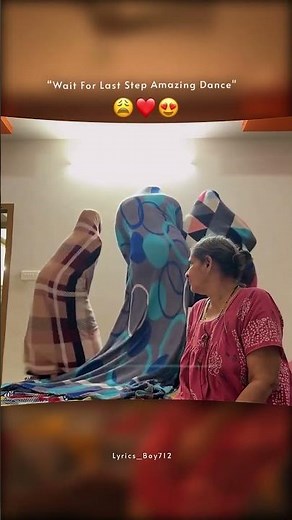 Thumak Thumak(Jutti Meri) || Girl's Dance || WhatsApp (Lyrics) Dance Status ||