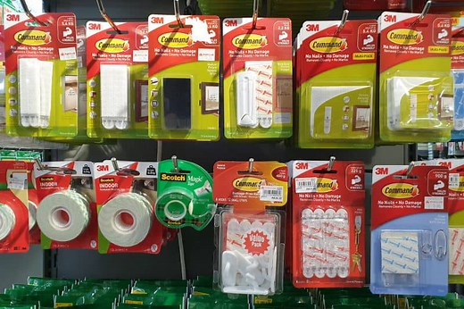 Command Strips Weight Limits: What You Need to Know - HomelyVille