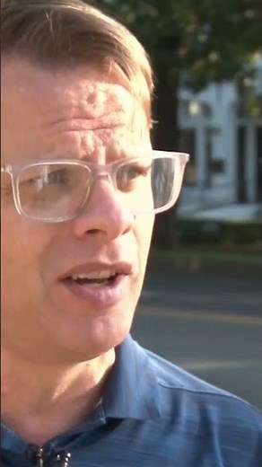 How many bathhouses still operate in Hot Springs?